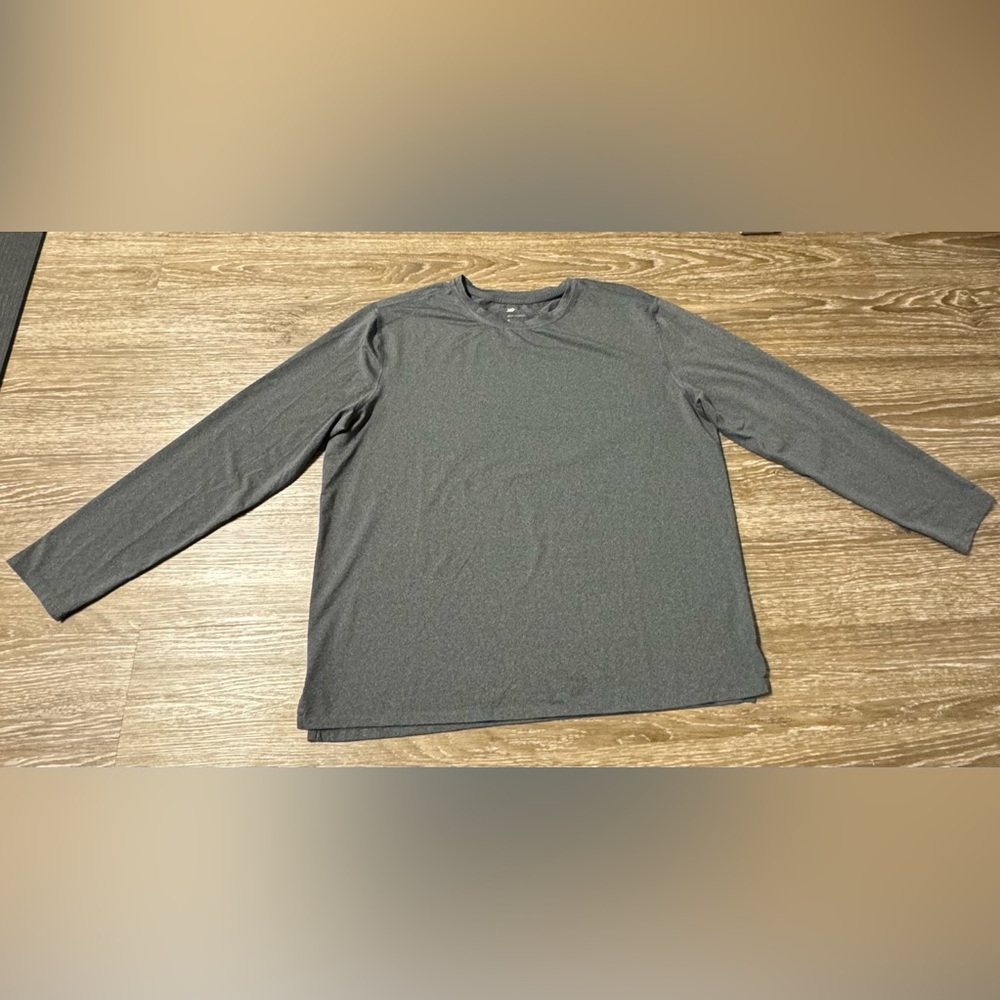 Gray Long Sleeve T Shirt All in Motion Men's Size XL Logo on Arm EUC‎